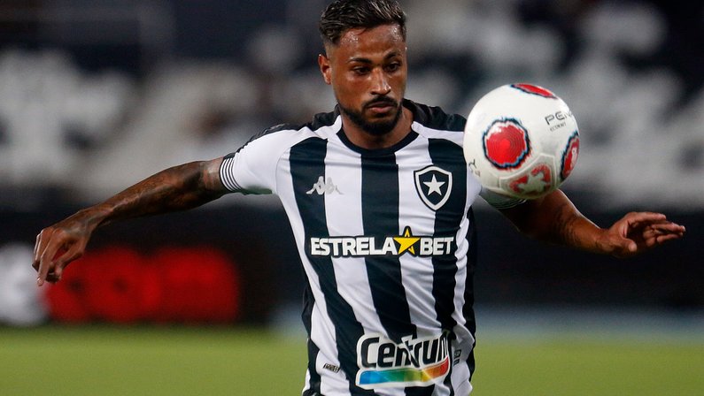 Diego Gonçalves promete ‘vender caro’ titularidade após primeira assistência do Botafogo em 2022