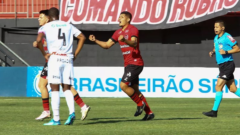 Erison, do Brasil-RS, negocia com o Botafogo
