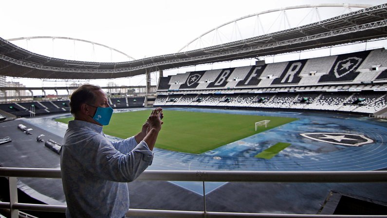 Jornalista exalta foco de John Textor à base e aposta em ‘renascimento’ do Botafogo: ‘Pode ser uma potência’