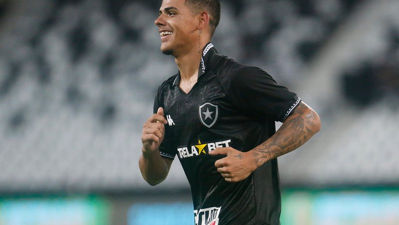 Botafogo vai renovar contrato de meia Raí até o fim de 2025