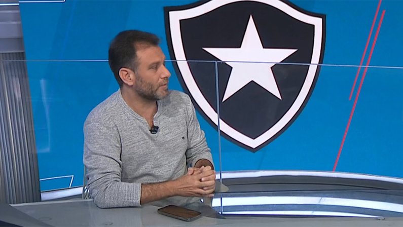 Comentarista vê expectativa da torcida do Botafogo além da conta e teme que vitória no clássico possa aumentá-la
