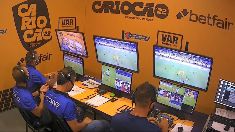 Cabine do VAR Árbitro de Vídeo da Ferj Cariocão BetFair - Fluminense x Botafogo