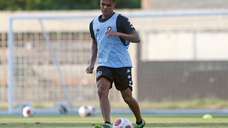 Reydson projeta jogo entre Botafogo e São Paulo pelo Brasileirão Sub-20 e exalta Raí: ‘Pode decidir’