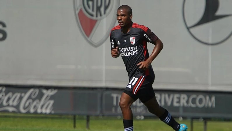 De La Cruz, jogador do River Plate