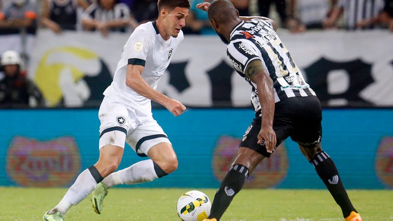 Tem gente no elenco do Botafogo aproveitando as chances de Luís Castro no início do Brasileirão