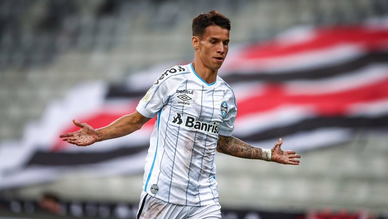 Botafogo tem interesse e estuda proposta por Ferreirinha, do Grêmio, diz jornal gaúcho