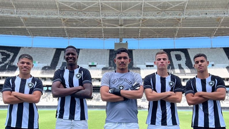 Botafogo anuncia pacotão de reforços para equipe sub-20 de 2022