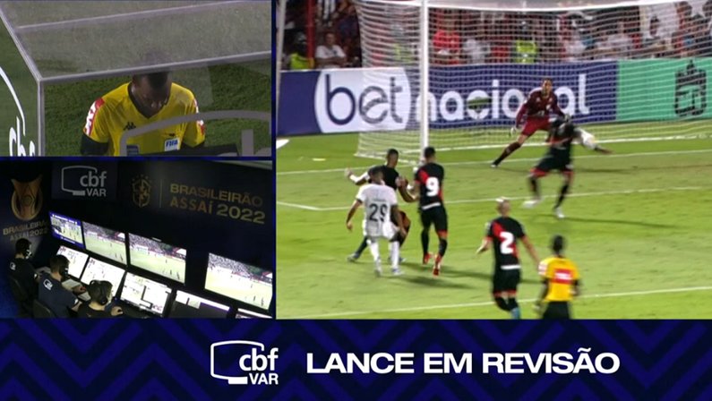 Árbitro Luiz Flávio de Oliveira no VAR em Atlético-GO x Botafogo | Campeonato Brasileiro 2022