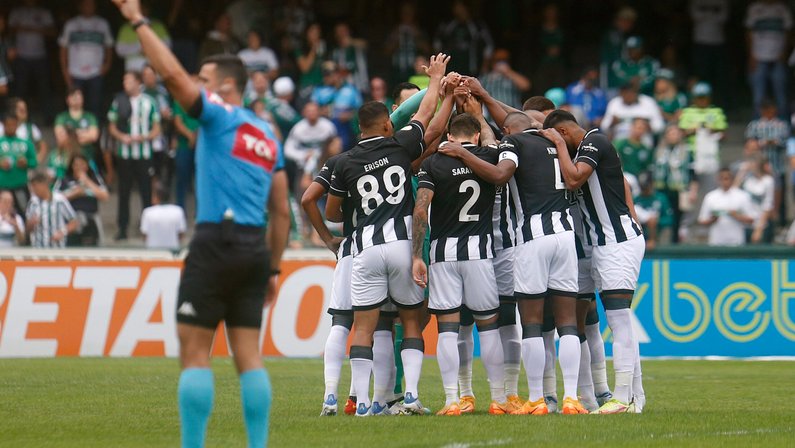 Pitacos: só posse de bola não adianta; reforços estão devendo no Botafogo 