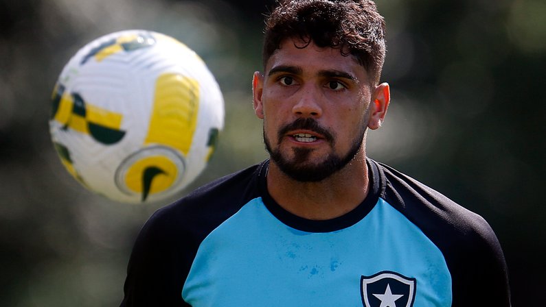 Daniel Borges projeta melhora do Botafogo: ‘Temos um turno para recuperar. Precisamos dar resposta’