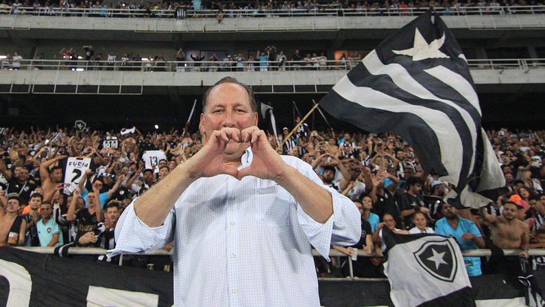 Para 25 mil torcedores? John Textor repensa e acredita que Botafogo pode ter novo estádio maior