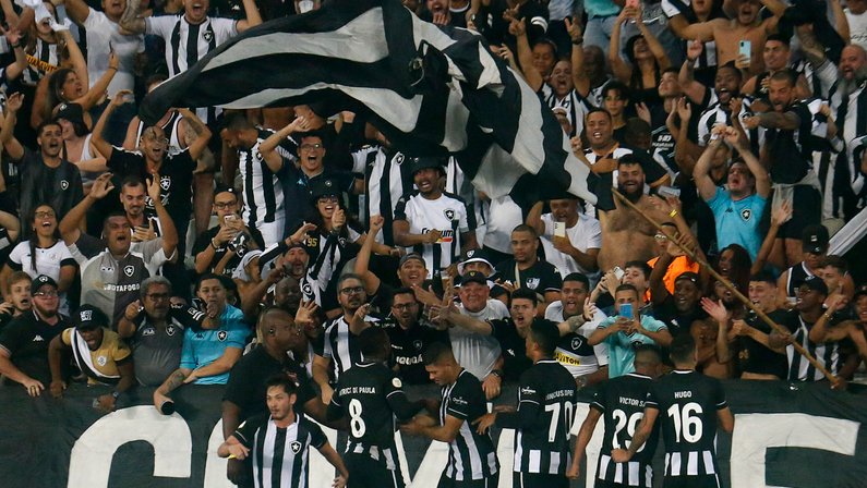 Botafogo x Goiás já tem 10 mil torcedores garantidos; setor Leste Inferior está esgotado