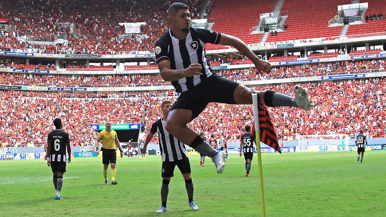 Gol de Erison em Flamengo x Botafogo | Campeonato Brasileiro 2022