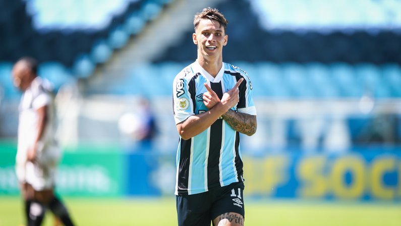Ferreira de novo na mira do Botafogo? Jornalista não põe fé: ‘Grêmio pede R$ 68 milhões’