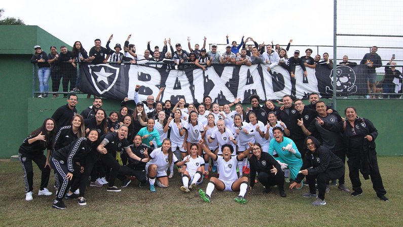Dominante, Botafogo vira sobre o Vasco e estreia com vitória no Campeonato Brasileiro Feminino A2