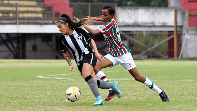 Debaixo de chuva, Botafogo empata com o Fluminense pelo Brasileiro Feminino A2