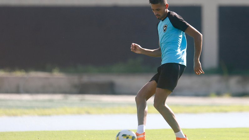 Lucio Flavio vê com bons olhos volta de Juninho ao Botafogo: ‘Conheço bem o atleta’