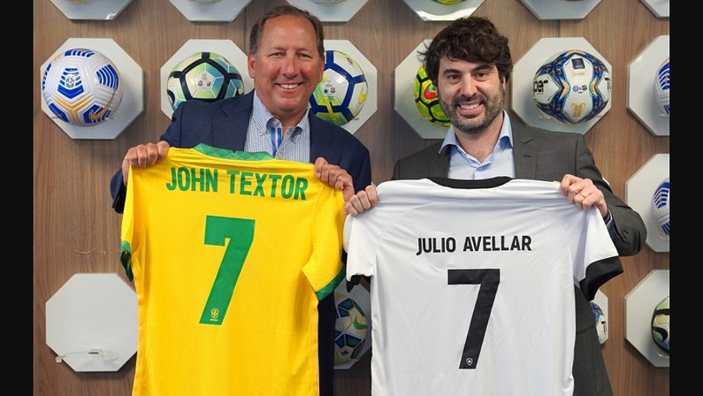 John Textor, acionista da SAF Botafogo, visita sede da CBF em junho de 2022
