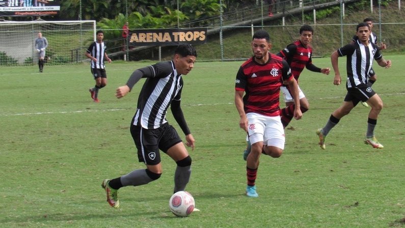 Base: Botafogo recebe o Vasco nesta quarta no 1º jogo semifinal do Carioca Sub-20, com transmissão