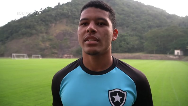 Vinícius Lopes diz que comemorou primeiro gol pelo Botafogo com ‘raiva’ após erros da arbitragem e avisa: ‘Acho que agora abriu a porteira’