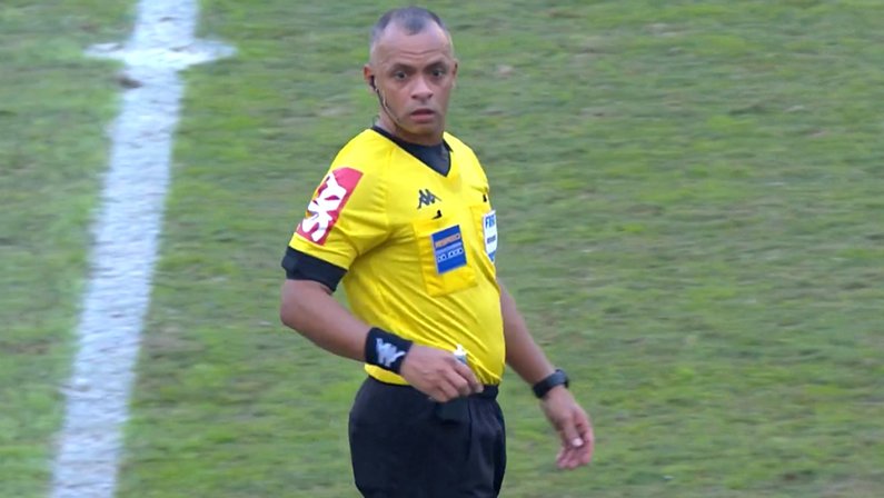 Árbitro Wilton Pereira Sampaio em Botafogo x São Paulo | Campeonato Brasileiro 2022