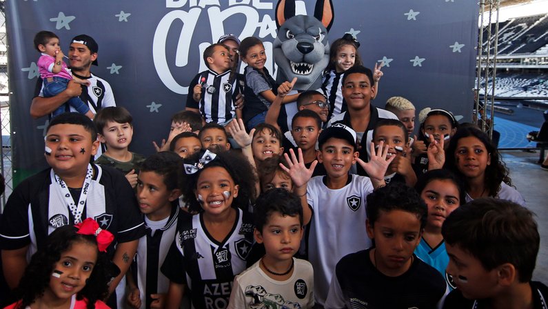 Dia de Cria: Botafogo abre as portas do Nilton Santos para evento e faz a alegria da criançada
