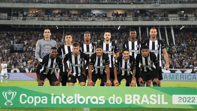 Pitacos: Botafogo precisa mais de remontagem do que de ‘remontada’; tem que contratar em quase todas as posições