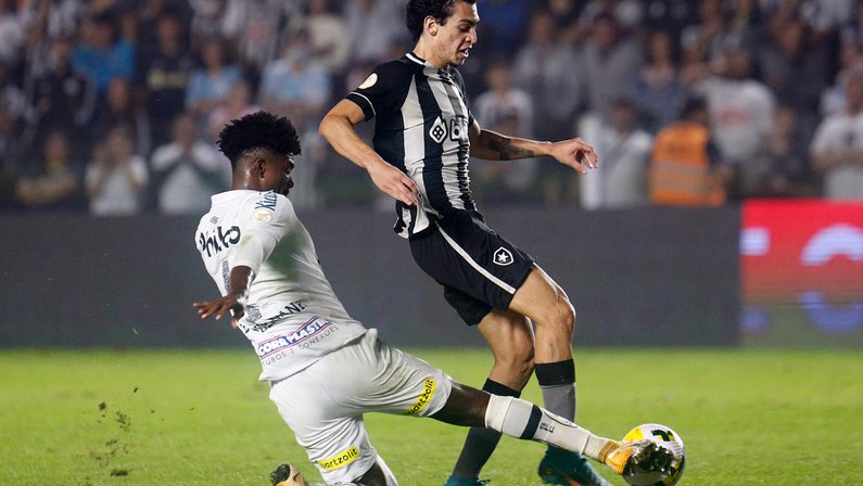 PC Vasconcellos vê contraste entre Bauermann e Kanu e de eficiência ofensiva como cruciais em Santos 2 x 0 Botafogo