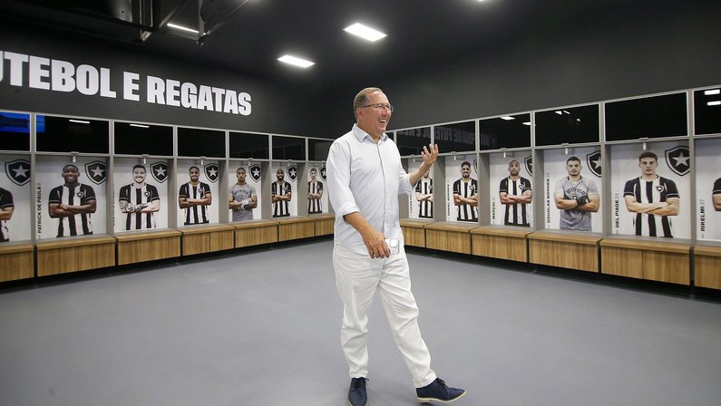 Novo aporte de John Textor no Botafogo será de no mínimo R$ 40 milhões no começo da semana