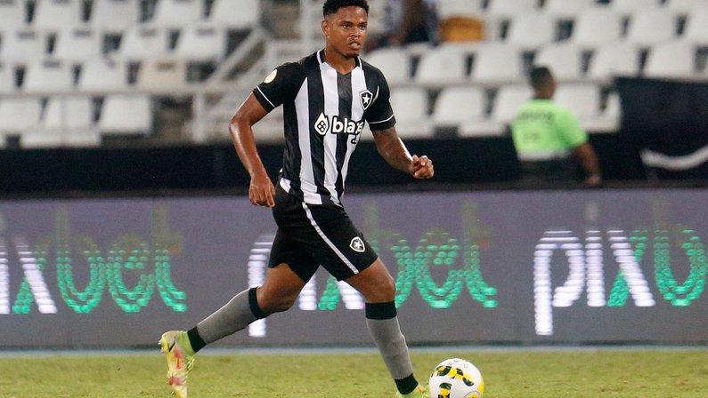 Botafogo B escalado para ‘decisão’ contra o Sport; Lucas Mezenga é uma das muitas mudanças promovidas por Lucio Flavio