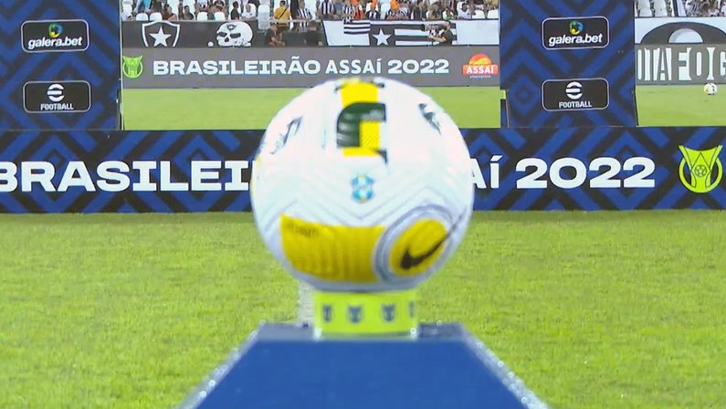 Bola da CBF em Botafogo x Athletico-PR | Campeonato Brasileiro 2022