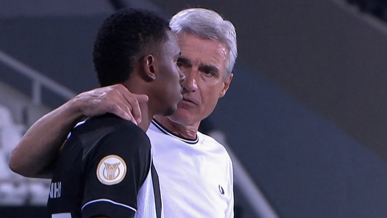 Jeffinho e Luís Castro em Botafogo x Atlético-MG | Campeonato Brasileiro 2022