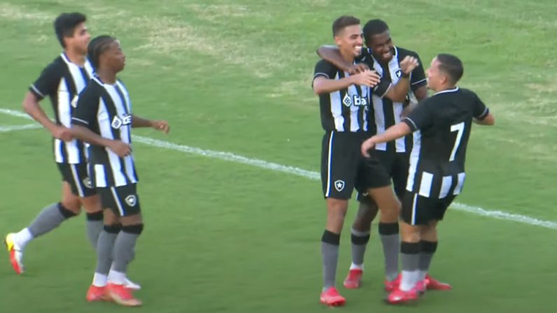 Juninho em Botafogo x Náutico | Campeonato Brasileiro de Aspirantes 2022