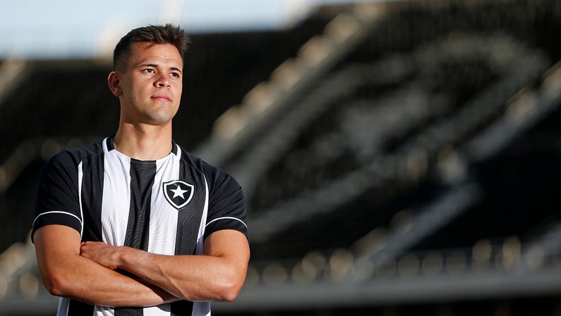 John Textor aposta no sucesso de Jacob Montes no Botafogo: ‘Ele é um veludo com a bola’