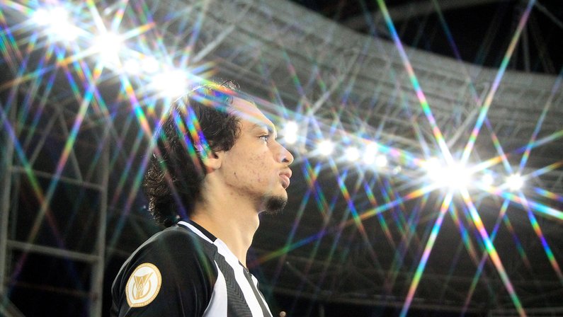 Dodô pede paciência com Matheus Nascimento no Botafogo: ‘É uma joia que tem que ser bem tratada’