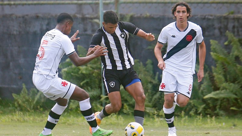 Base: Botafogo empata com o Vasco no CEFAT pelo Brasileiro Sub-17