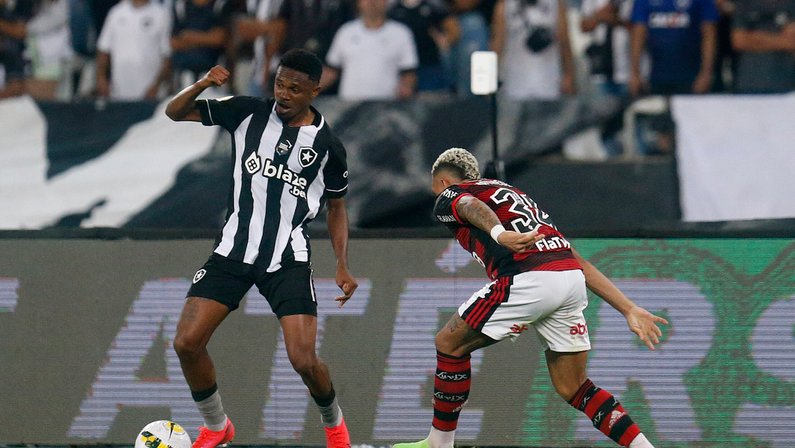 Comentarista: ‘Botafogo não jogou nada contra o Flamengo. Teve algum volume, mas totalmente estéril’  