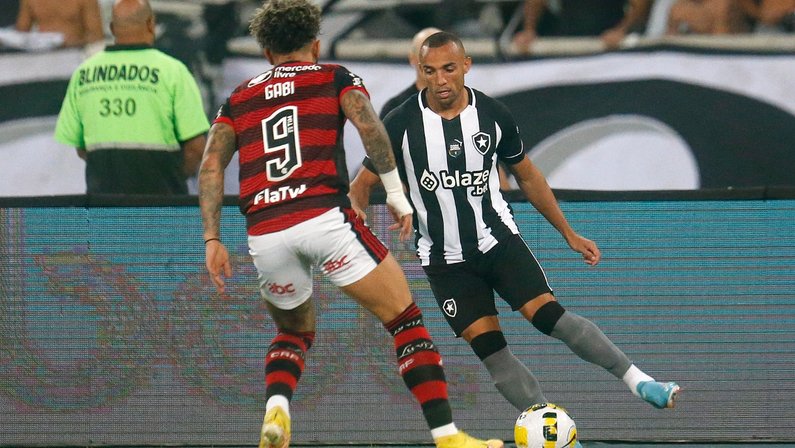 Efeito Marçal deve ditar ritmo do Botafogo nas próximas janelas