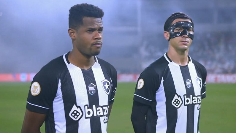 PVC não crê em culpa de Luís Castro no Botafogo e indaga: ‘Erison é pior que Júnior Santos?’