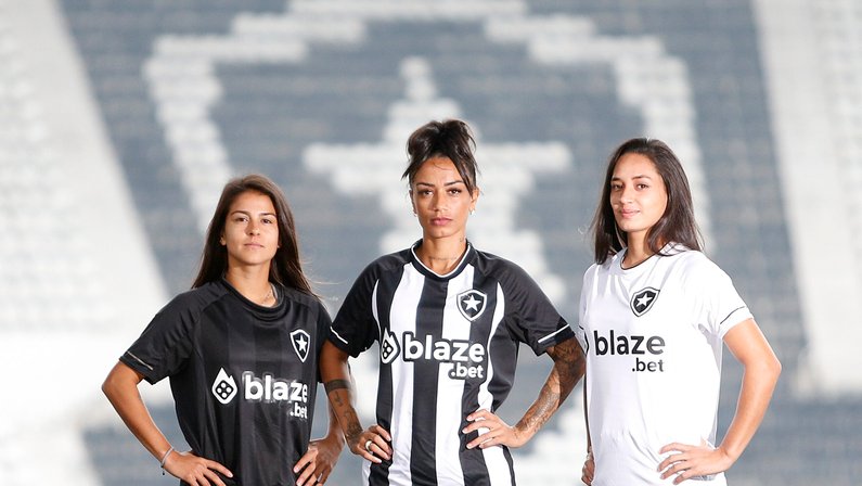 Reebok, Joma e mais uma: Botafogo tem três marcas na disputa para nova fornecedora de uniformes