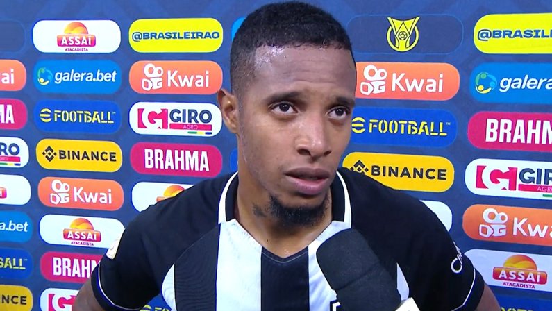 Tchê Tchê em Botafogo x Atlético-GO | Campeonato Brasileiro 2022
