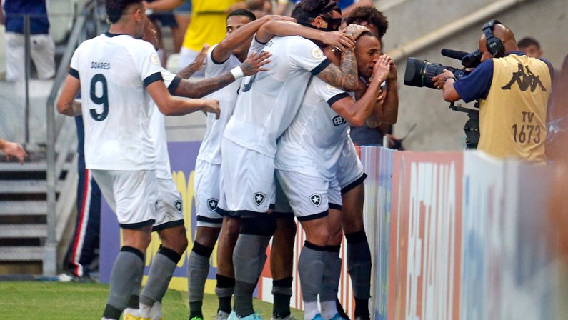 Atuação segura no Ceará abre oportunidade para o Botafogo no Brasileirão