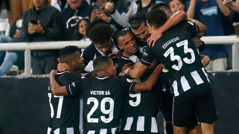 Blog: ‘Tempo de trabalho dá consistência ao Botafogo de Luís Castro e gera expectativas positivas’