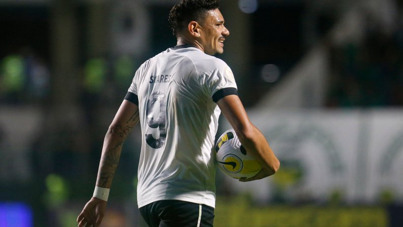 Mansur exalta vitória do Botafogo mesmo com desfalques e destaca Tiquinho Soares: ‘Muito influente no jogo’