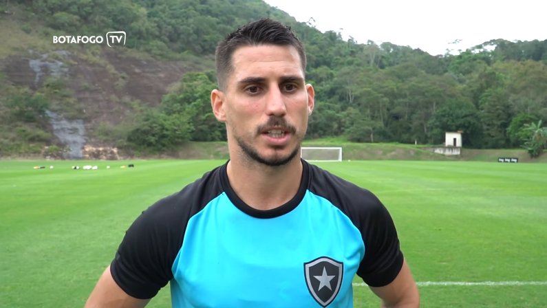 Gabriel Pires, do Botafogo