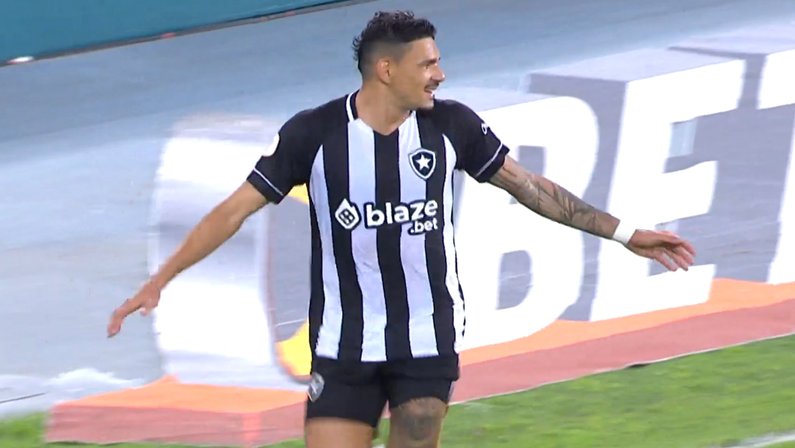 Tiquinho Soares em Botafogo x Coritiba | Campeonato Brasileiro 2022
