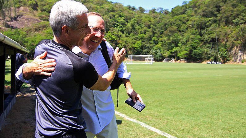 Botafogo terá reuniões em Londres por planejamento, reforços e orçamento