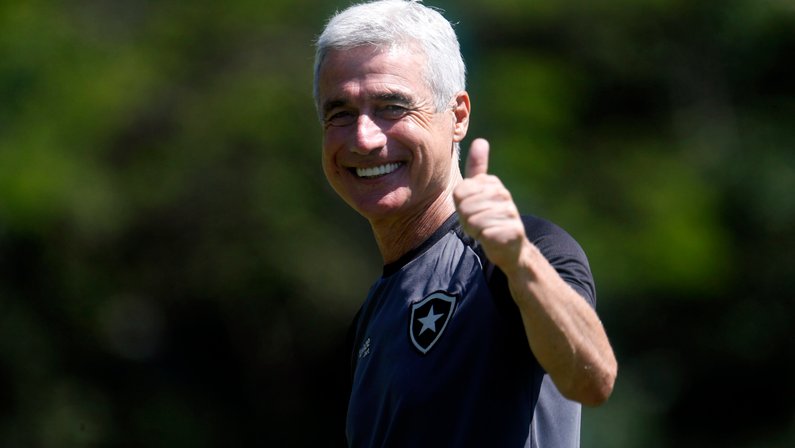 André Kfouri: ‘Luís Castro vai terminar ano deixando evidente que é o cara certo para fazer Botafogo subir mais em 2023’