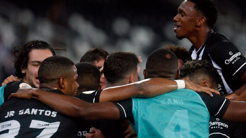 ATUAÇÕES FN: Tiquinho e Tchê Tchê são os melhores em vitória do Botafogo sobre Red Bull Bragantino; Patrick de Paula entra bem