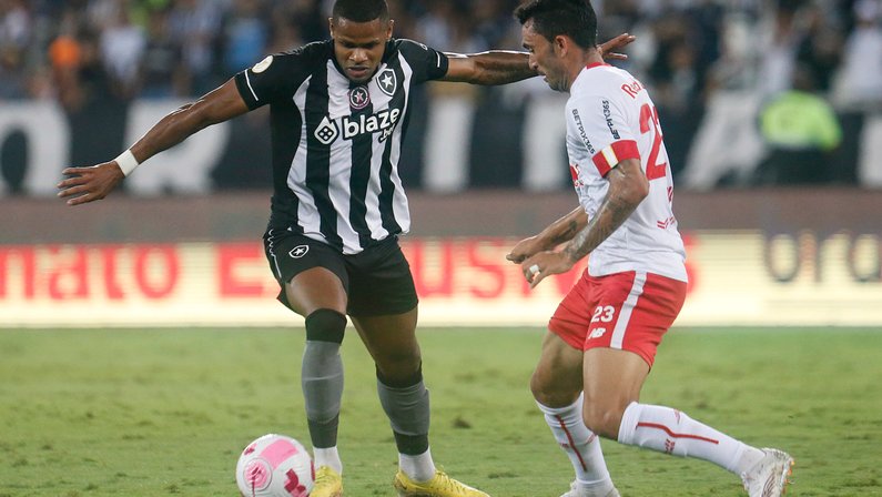 Jogadores em fim de contrato em 2022… Botafogo precisa ter bons critérios